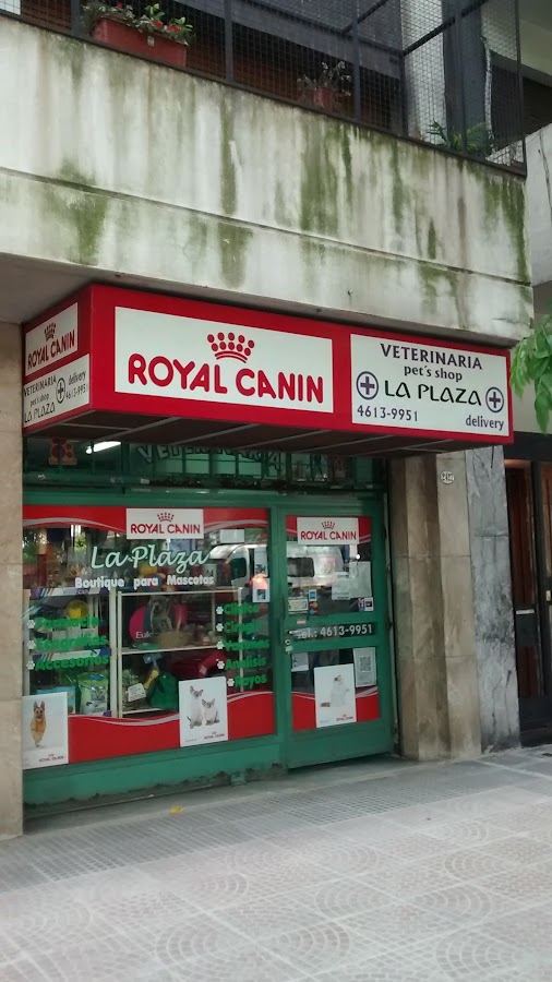 Fachada de La Plaza Veterinaria Pet Shop en Yerbal 2427, Flores